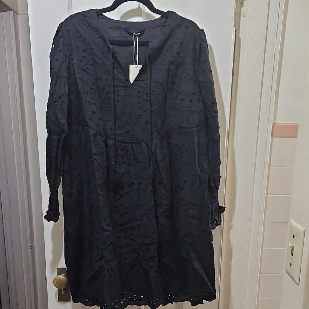 Elegant Eyelet Black Dress